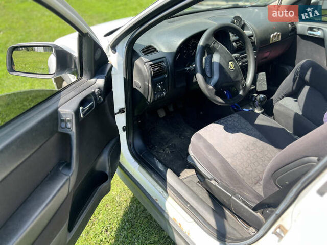 Опель Астра, объемом двигателя 2 л и пробегом 300 тыс. км за 2100 $, фото 6 на Automoto.ua