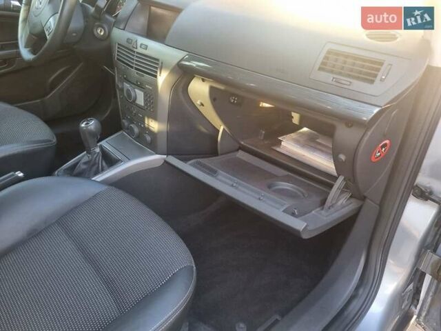 Опель Астра, объемом двигателя 1.6 л и пробегом 195 тыс. км за 5100 $, фото 4 на Automoto.ua