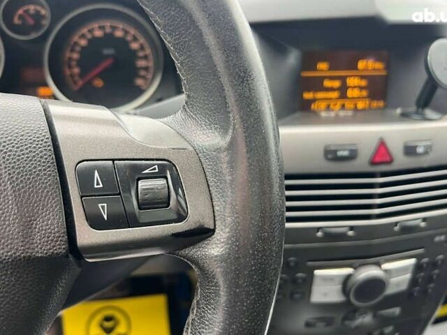 Опель Астра, объемом двигателя 1.6 л и пробегом 360 тыс. км за 3000 $, фото 9 на Automoto.ua