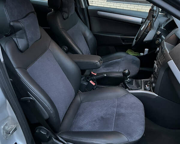 Опель Астра, объемом двигателя 1.9 л и пробегом 260 тыс. км за 4750 $, фото 12 на Automoto.ua
