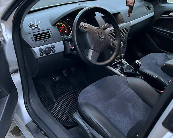 Опель Астра, объемом двигателя 1.9 л и пробегом 260 тыс. км за 4750 $, фото 11 на Automoto.ua