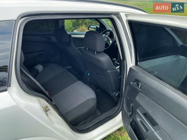 Опель Астра, объемом двигателя 1.7 л и пробегом 235 тыс. км за 5700 $, фото 11 на Automoto.ua