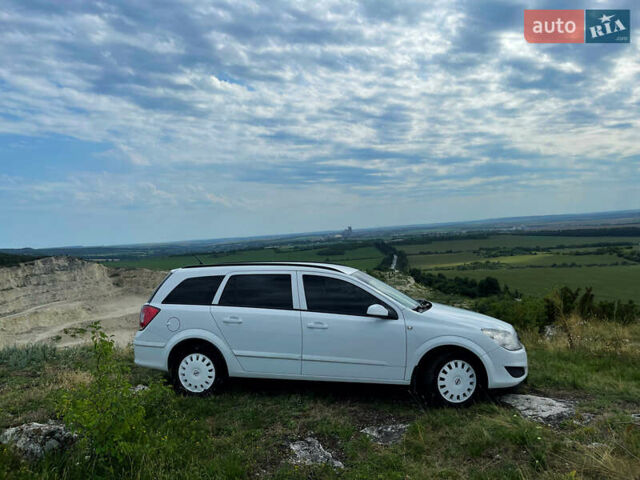 Опель Астра, объемом двигателя 1.7 л и пробегом 228 тыс. км за 5600 $, фото 1 на Automoto.ua