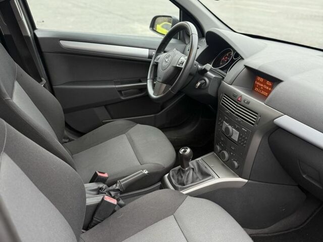 Опель Астра, объемом двигателя 1.9 л и пробегом 185 тыс. км за 2800 $, фото 11 на Automoto.ua