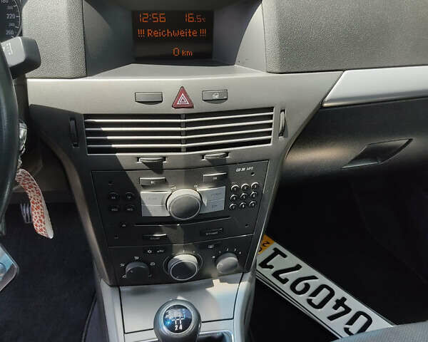 Опель Астра, объемом двигателя 1.6 л и пробегом 186 тыс. км за 5050 $, фото 11 на Automoto.ua