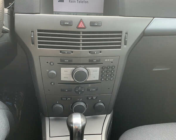 Опель Астра 2006 в Харькове на Automoto.ua Опель Астра, объемом двигателя 1.8 л и пробегом 221 тыс. км за 6500 $, фото 28 на Automoto.ua