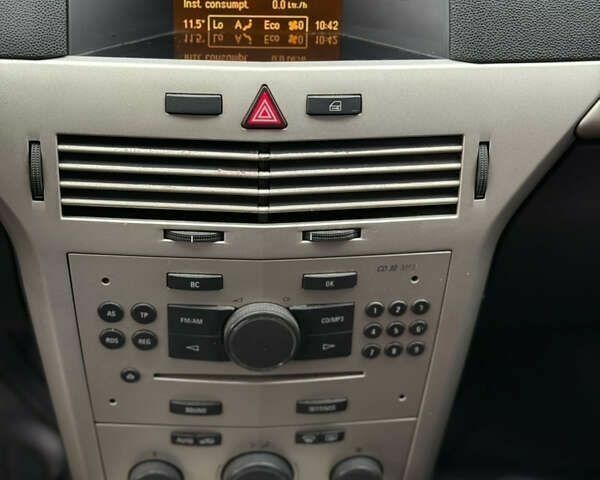 Опель Астра, объемом двигателя 1.7 л и пробегом 230 тыс. км за 4800 $, фото 15 на Automoto.ua