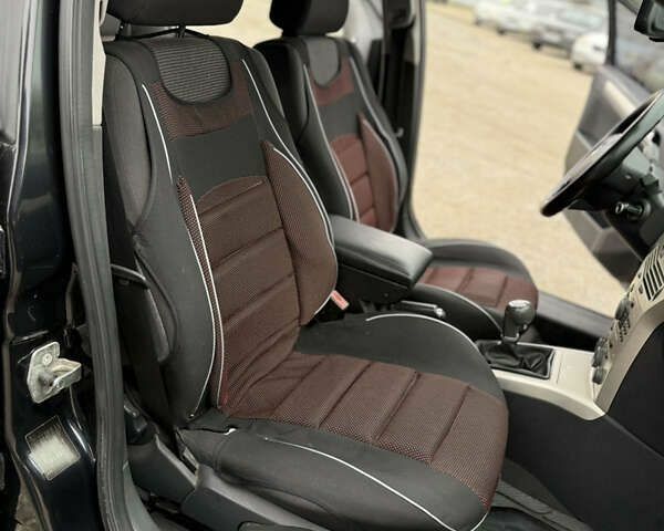 Опель Астра, объемом двигателя 1.7 л и пробегом 230 тыс. км за 4800 $, фото 13 на Automoto.ua