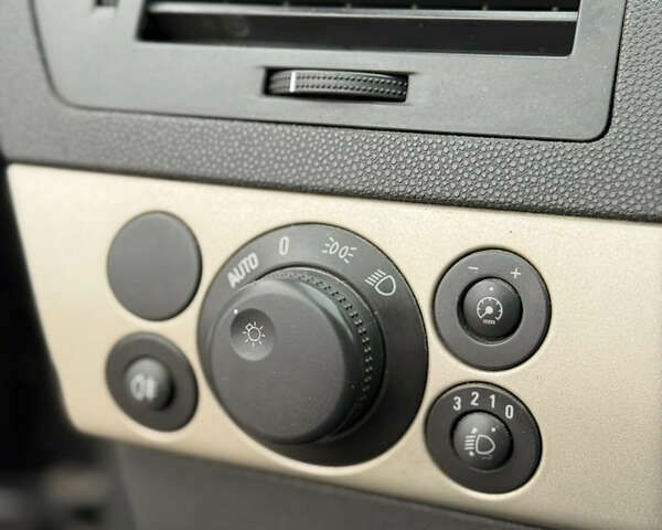 Опель Астра, объемом двигателя 1.7 л и пробегом 230 тыс. км за 4800 $, фото 20 на Automoto.ua