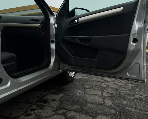 Опель Астра, объемом двигателя 1.7 л и пробегом 225 тыс. км за 5200 $, фото 9 на Automoto.ua