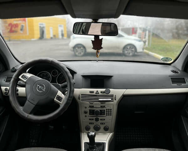 Опель Астра, объемом двигателя 1.7 л и пробегом 225 тыс. км за 5200 $, фото 7 на Automoto.ua