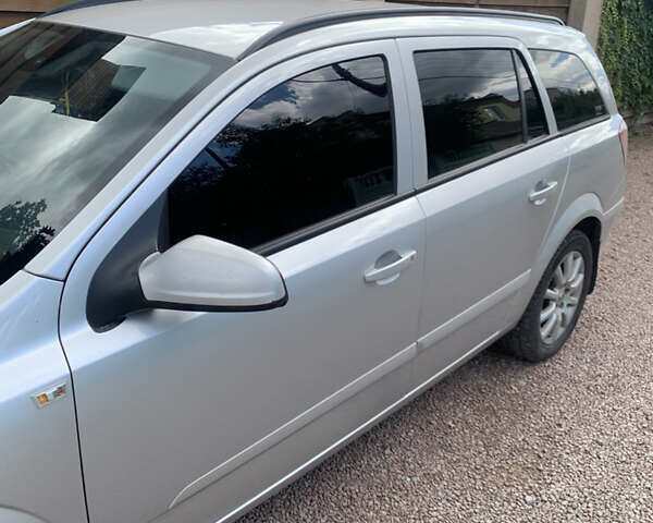 Опель Астра, объемом двигателя 1.8 л и пробегом 254 тыс. км за 4200 $, фото 6 на Automoto.ua