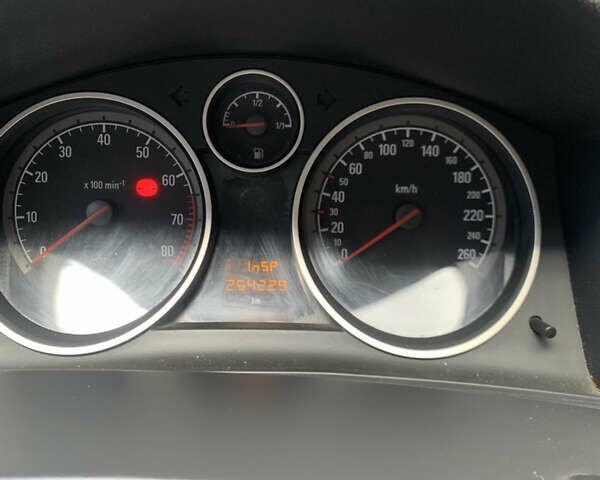 Опель Астра, объемом двигателя 1.8 л и пробегом 254 тыс. км за 4200 $, фото 2 на Automoto.ua