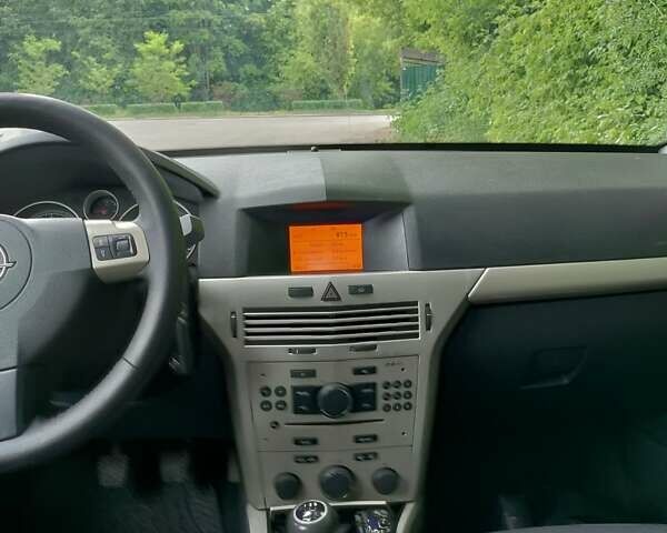 Опель Астра, объемом двигателя 1.69 л и пробегом 220 тыс. км за 5300 $, фото 10 на Automoto.ua