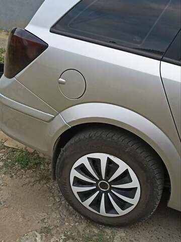 Опель Астра, объемом двигателя 1.7 л и пробегом 268 тыс. км за 4650 $, фото 6 на Automoto.ua