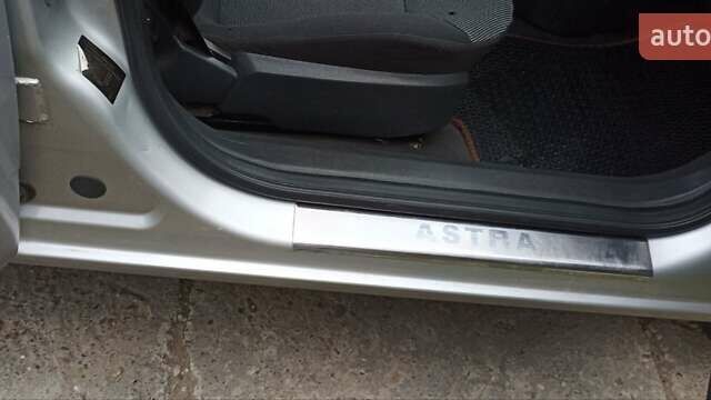 Опель Астра, объемом двигателя 1.7 л и пробегом 268 тыс. км за 4650 $, фото 21 на Automoto.ua