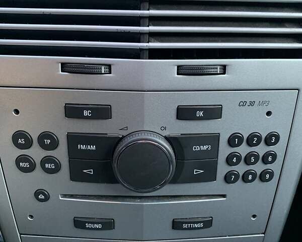 Опель Астра, объемом двигателя 1.6 л и пробегом 249 тыс. км за 5850 $, фото 9 на Automoto.ua