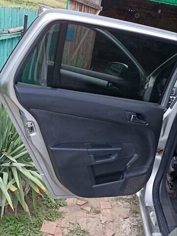 Опель Астра, объемом двигателя 1.7 л и пробегом 268 тыс. км за 4650 $, фото 16 на Automoto.ua