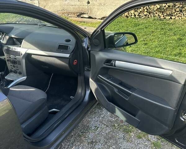 Опель Астра, объемом двигателя 1.7 л и пробегом 260 тыс. км за 4900 $, фото 9 на Automoto.ua