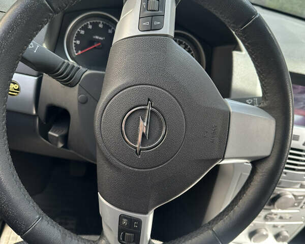 Опель Астра, объемом двигателя 1.6 л и пробегом 216 тыс. км за 5450 $, фото 2 на Automoto.ua