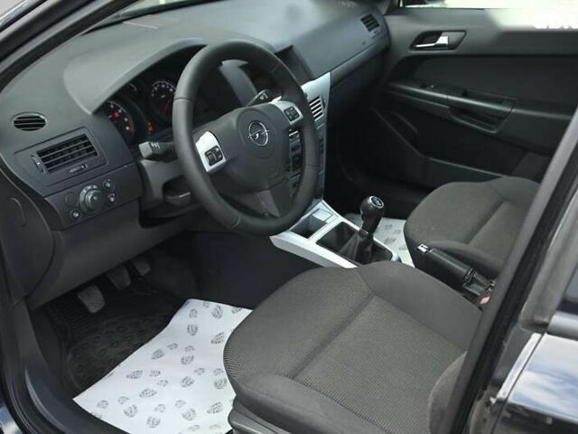 Опель Астра 2009 в Бердичеве на Automoto.ua Опель Астра, объемом двигателя 1.4 л и пробегом 202 тыс. км за 5699 $, фото 18 на Automoto.ua