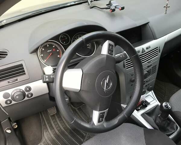 Опель Астра, объемом двигателя 0 л и пробегом 290 тыс. км за 6000 $, фото 5 на Automoto.ua