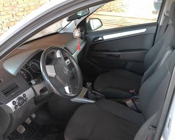 Опель Астра, объемом двигателя 1.6 л и пробегом 193 тыс. км за 5550 $, фото 10 на Automoto.ua