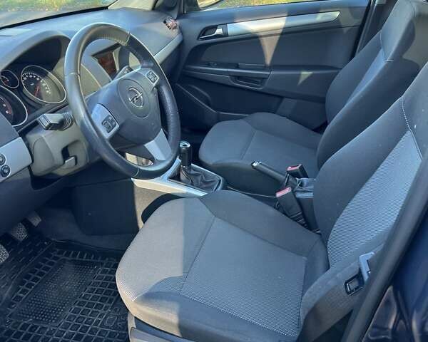 Опель Астра, объемом двигателя 1.8 л и пробегом 241 тыс. км за 5700 $, фото 2 на Automoto.ua