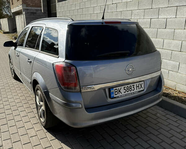 Опель Астра 2009 в Ровно на Automoto.ua Опель Астра, объемом двигателя 1.6 л и пробегом 199 тыс. км за 4900 $, фото 8 на Automoto.ua