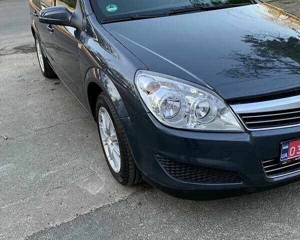 Опель Астра, объемом двигателя 1.6 л и пробегом 249 тыс. км за 5850 $, фото 1 на Automoto.ua