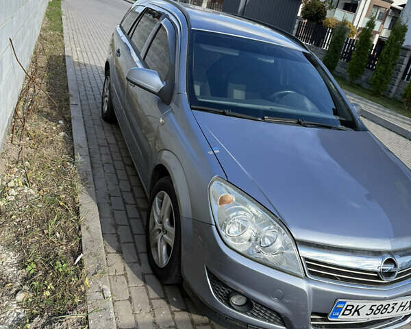 Опель Астра 2009 в Ровно на Automoto.ua Опель Астра, объемом двигателя 1.6 л и пробегом 199 тыс. км за 4900 $, фото 3 на Automoto.ua