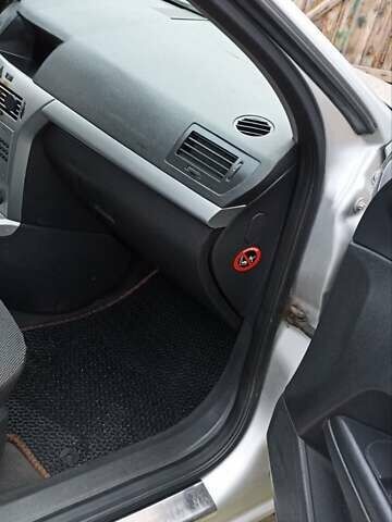 Опель Астра, объемом двигателя 1.7 л и пробегом 268 тыс. км за 4650 $, фото 22 на Automoto.ua