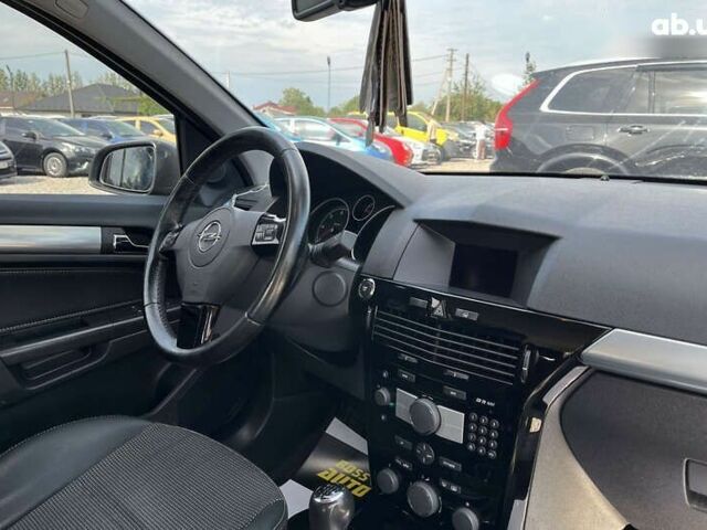 Опель Астра, объемом двигателя 1.9 л и пробегом 288 тыс. км за 6000 $, фото 22 на Automoto.ua