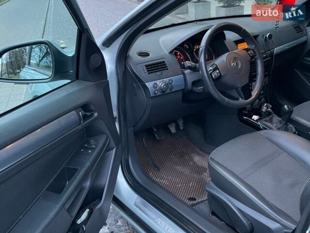 Опель Астра, объемом двигателя 1.9 л и пробегом 223 тыс. км за 5250 $, фото 13 на Automoto.ua