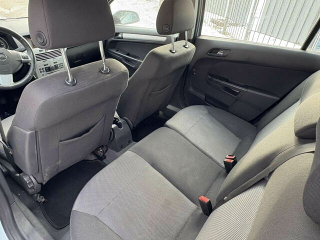 Опель Астра, объемом двигателя 1.4 л и пробегом 250 тыс. км за 2050 $, фото 4 на Automoto.ua