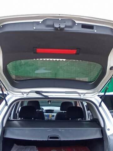 Опель Астра, объемом двигателя 1.7 л и пробегом 268 тыс. км за 4650 $, фото 31 на Automoto.ua