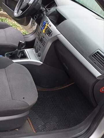 Опель Астра, объемом двигателя 1.7 л и пробегом 268 тыс. км за 4650 $, фото 23 на Automoto.ua