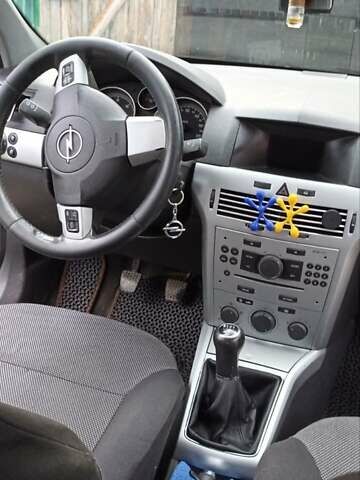 Опель Астра, объемом двигателя 1.7 л и пробегом 268 тыс. км за 4650 $, фото 19 на Automoto.ua