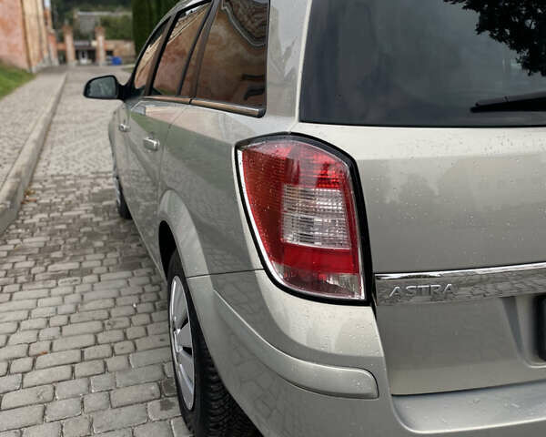Опель Астра, объемом двигателя 1.7 л и пробегом 258 тыс. км за 6400 $, фото 10 на Automoto.ua