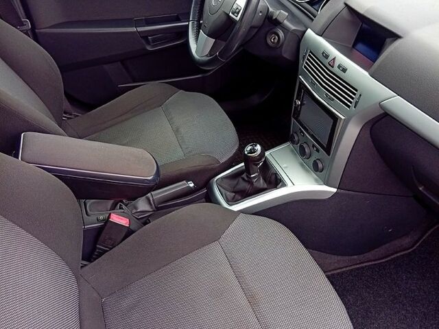 Опель Астра, объемом двигателя 1.6 л и пробегом 195 тыс. км за 6200 $, фото 3 на Automoto.ua