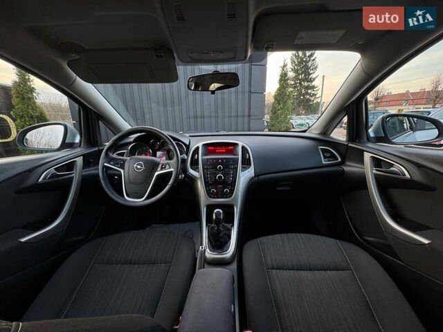 Опель Астра 2010 у Дрогобичі на Automoto.ua Опель Астра, об'ємом двигуна 1.7 л та пробігом 240 тис. км за 6850 $, фото 2 на Automoto.ua