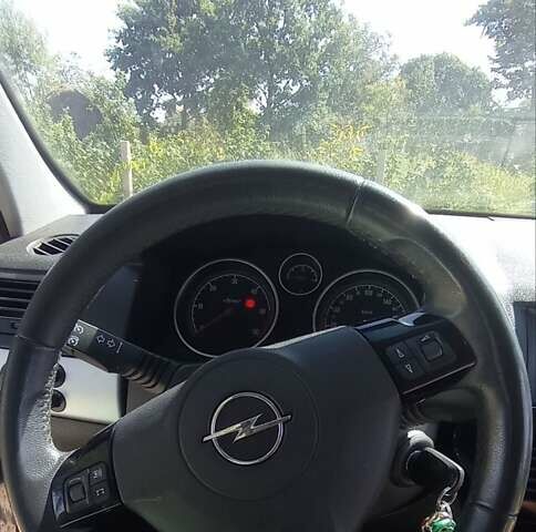 Опель Астра, об'ємом двигуна 1.69 л та пробігом 266 тис. км за 5600 $, фото 13 на Automoto.ua