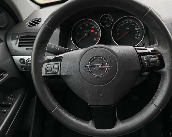 Опель Астра, объемом двигателя 1.7 л и пробегом 258 тыс. км за 6400 $, фото 30 на Automoto.ua