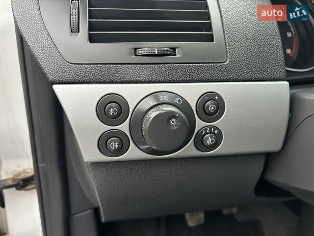 Опель Астра, объемом двигателя 1.7 л и пробегом 249 тыс. км за 4299 $, фото 28 на Automoto.ua
