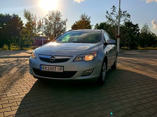 Опель Астра, объемом двигателя 1.9 л и пробегом 127 тыс. км за 5900 $, фото 10 на Automoto.ua