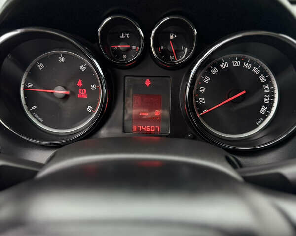 Опель Астра, объемом двигателя 1.7 л и пробегом 374 тыс. км за 5799 $, фото 6 на Automoto.ua