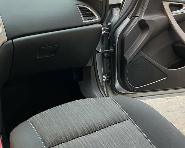 Опель Астра 2011 в Киеве на Automoto.ua Опель Астра, объемом двигателя 2 л и пробегом 222 тыс. км за 8300 $, фото 16 на Automoto.ua