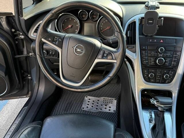 Опель Астра, объемом двигателя 2 л и пробегом 294 тыс. км за 6500 $, фото 4 на Automoto.ua