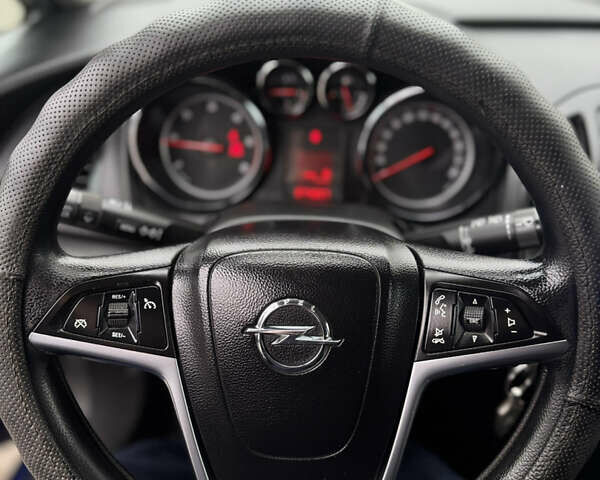 Опель Астра, объемом двигателя 1.7 л и пробегом 374 тыс. км за 5799 $, фото 5 на Automoto.ua