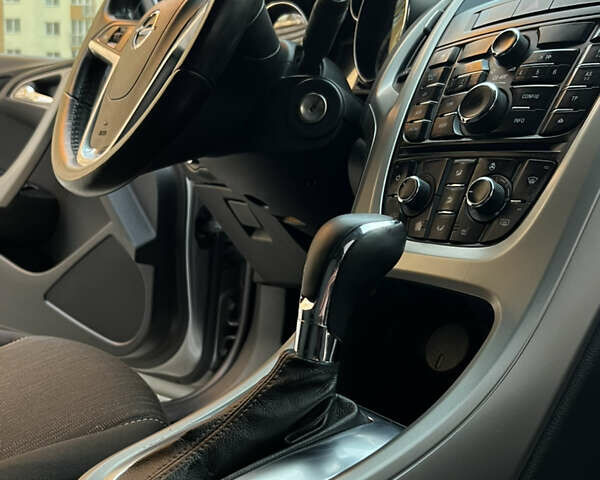 Опель Астра 2011 в Киеве на Automoto.ua Опель Астра, объемом двигателя 2 л и пробегом 222 тыс. км за 8300 $, фото 17 на Automoto.ua